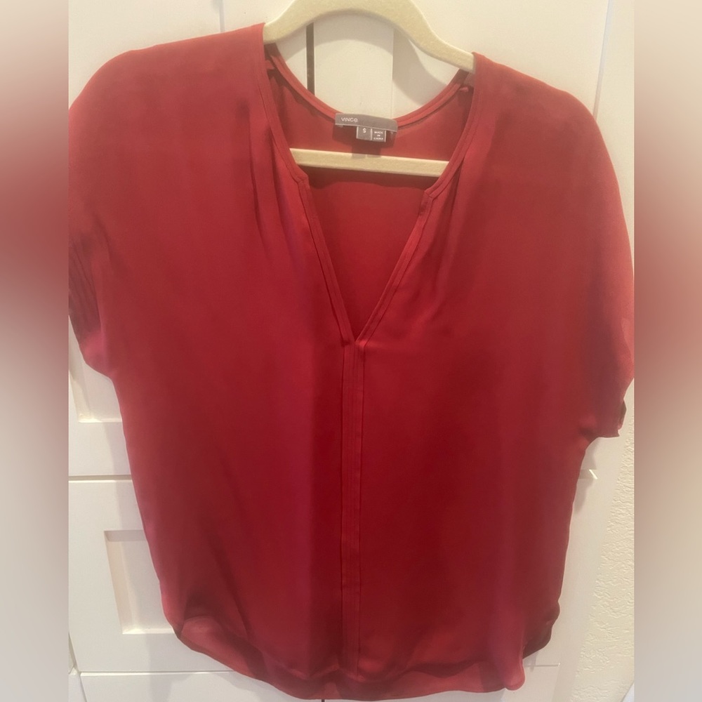 Vince silk, short sleeve red blouse